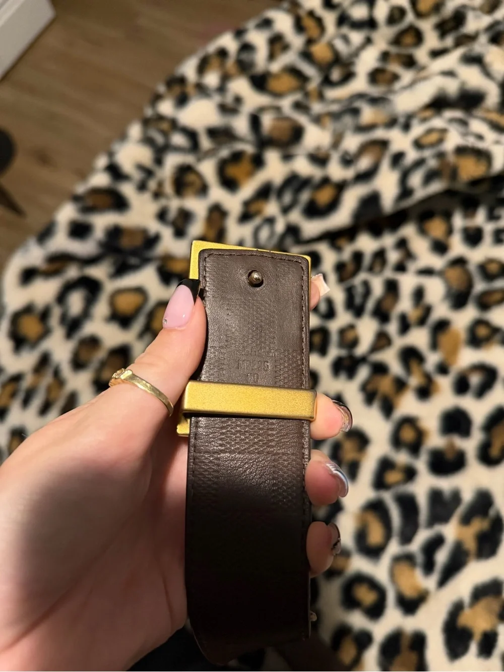 Louis Vuitton ****authentic obvious